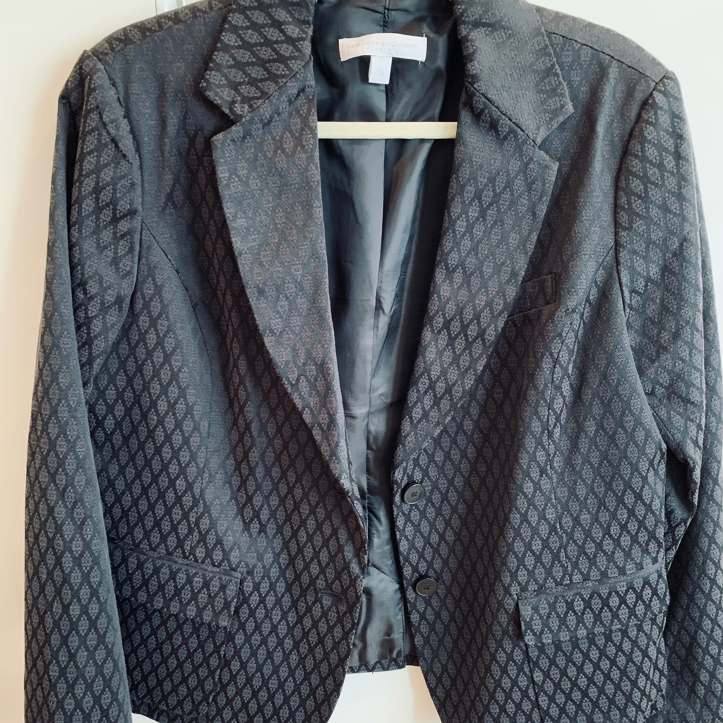 Black Tuxedo Styled Jacket Single Buttoned Front Buttoned Sleeves Black Tuxedo Styled Jacket Single Buttoned Front Buttoned Sleeves